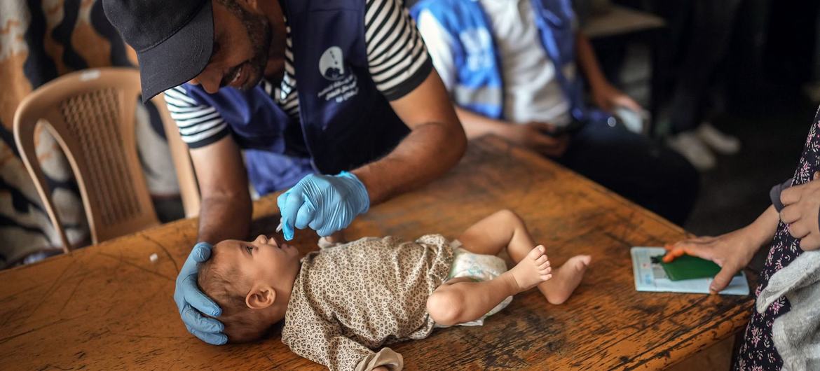 Gaza : le 1er cycle de la campagne de vaccination contre la polio s'achève avec succès